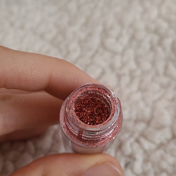 MAC glitter pigment - Reigning riches - Picture 3 of 3